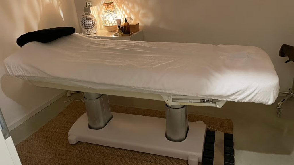 Professionele elektrische massagetafel, in top conditie., Ophalen, Gebruikt, Massagetafel