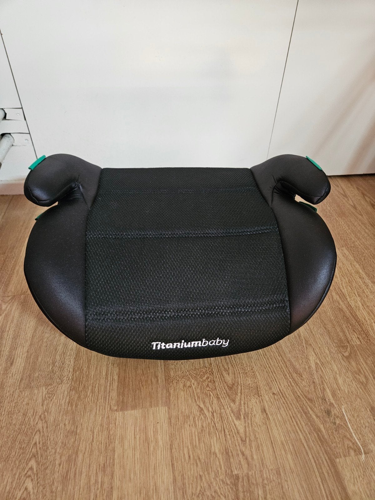 Nieuwe Titaniumbaby zitverhoger, Autogordel, 22 t/m 36 kg, Nieuw, Ophalen