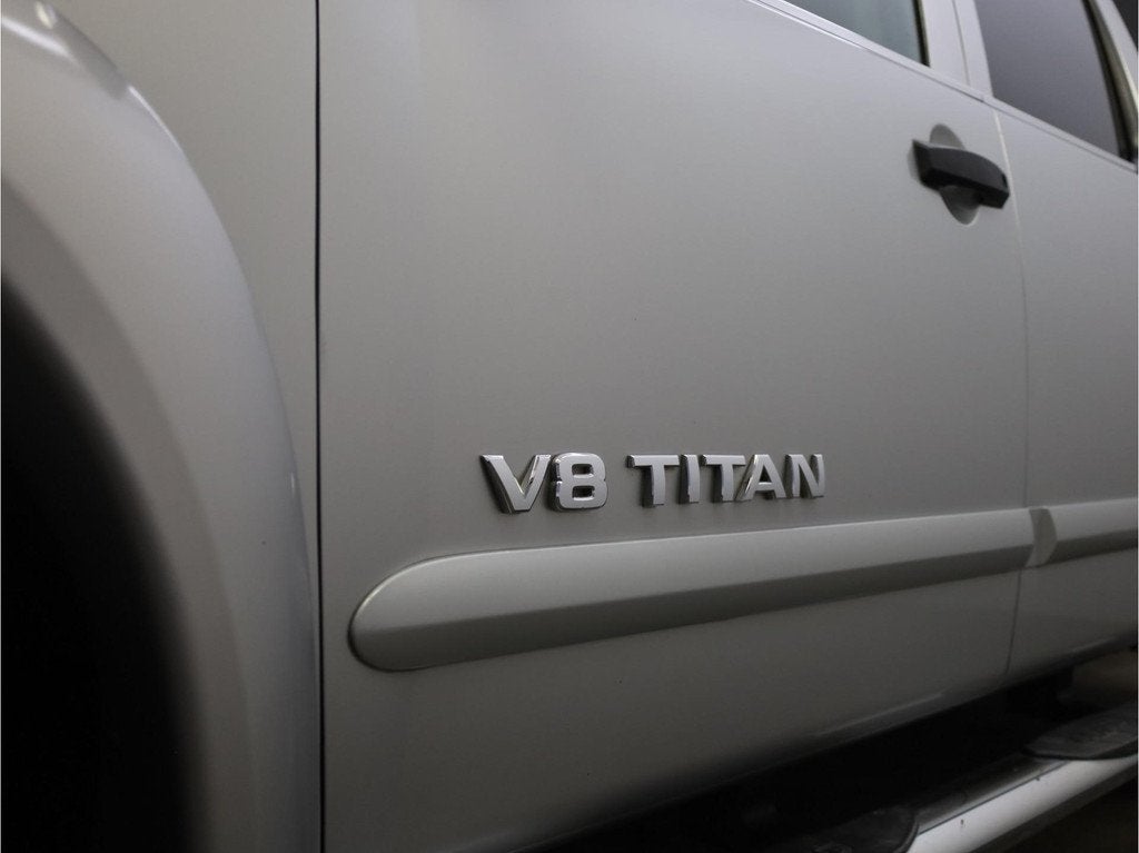 Nissan TITAN, Euro 5, Stof, Gebruikt, 8 cilinders