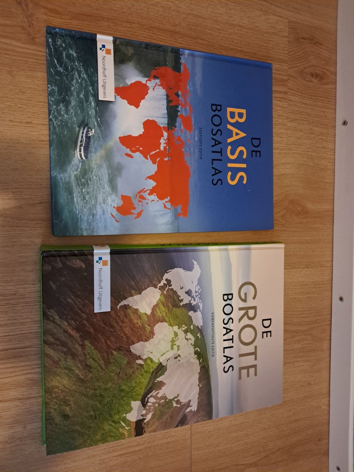 Bosatlas: De Basis Bosatlas & De Grote Bosatlas, Boeken, Bosatlas, 2000 tot heden, Ophalen of Verzenden, Zo goed als nieuw