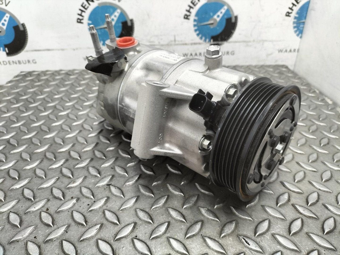 FORD KUGA Titanium AIRCO COMPRESSOR / AIRCOPOMP GN1119D629AD, Ophalen of Verzenden, Gebruikt, ARN erkend