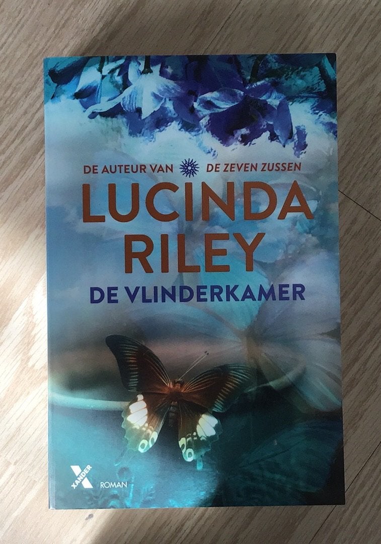 Lucinda Riley - De vlinderkamer, Ophalen of Verzenden, Zo goed als nieuw, Lucinda Riley