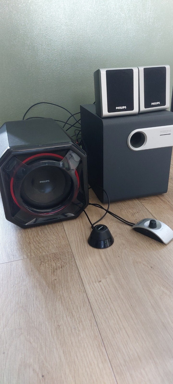 Philips Subwoofer met luidsprekers (2 sets), Ophalen, Philips, Gebruikt, Subwoofer