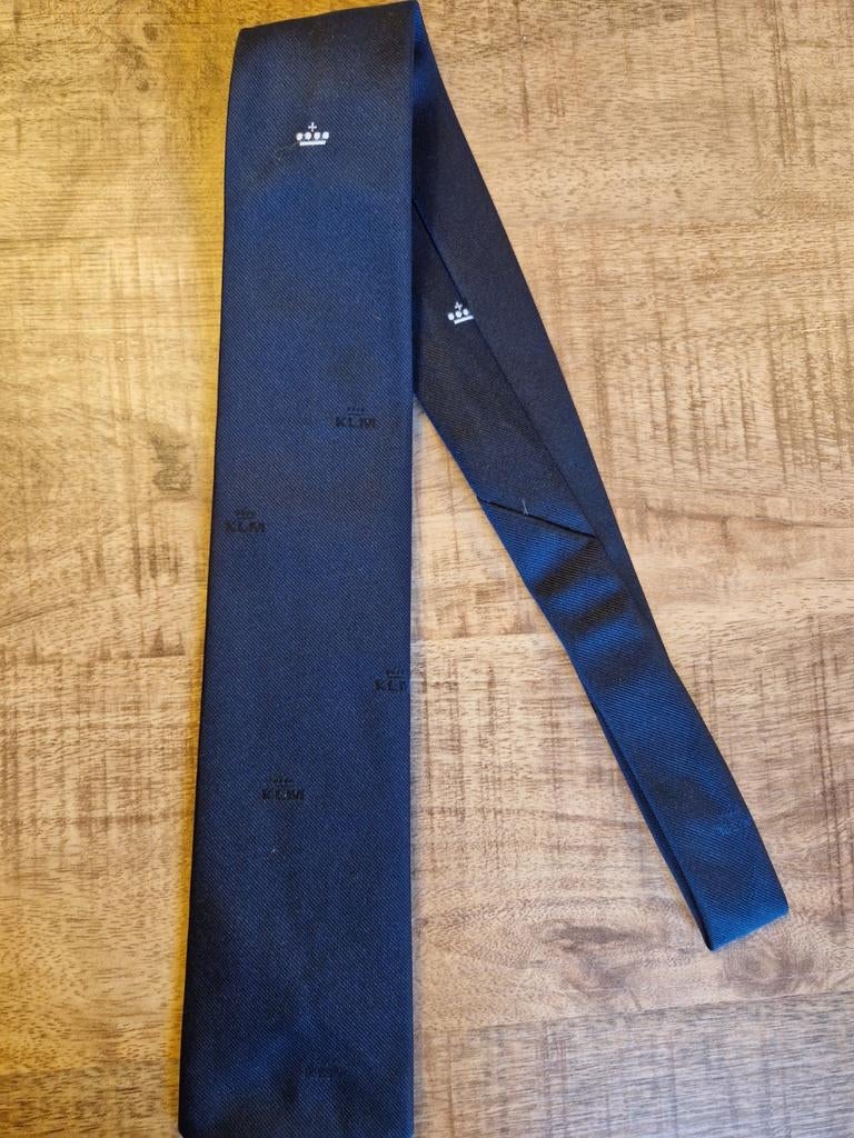 KLM Stropdas - Donkerblauw met logo's, Blauw, Ophalen of Verzenden, Met patroon, Gedragen
