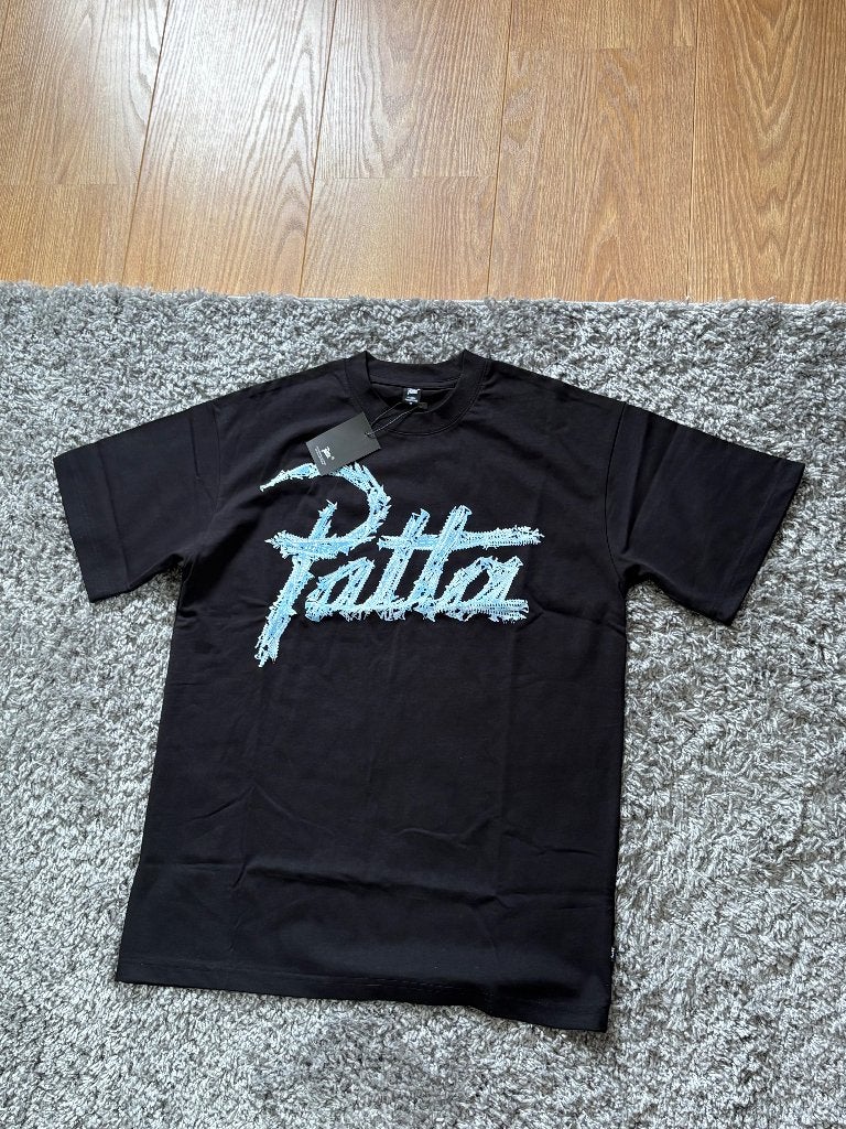Patta T-Shirt Zwart met Blauwe Details in Maat M, Kleding | Heren, T-shirts, Maat 48/50 (M), Zwart, Nieuw, Ophalen of Verzenden