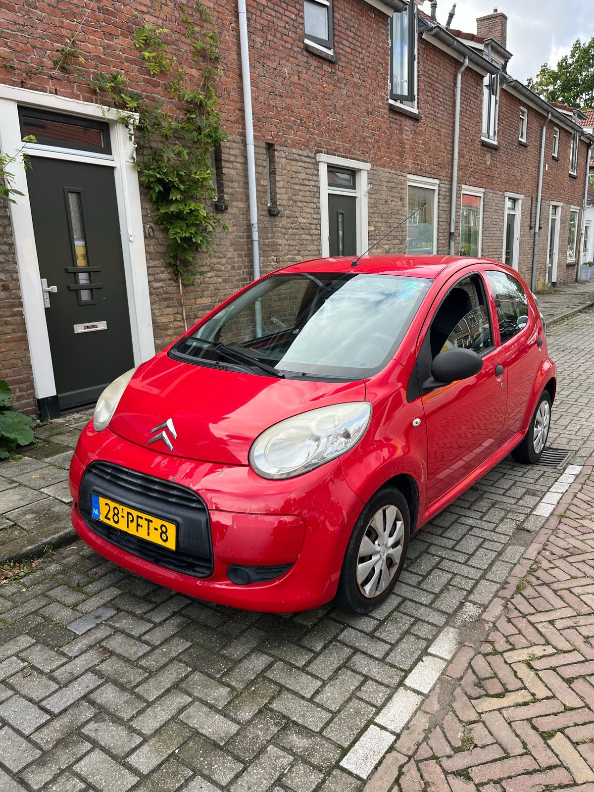 Citroën C1 1.0i 68PK 5D 2011 Rood, Auto's, Voorwielaandrijving, 4 stoelen, C1, 68 pk