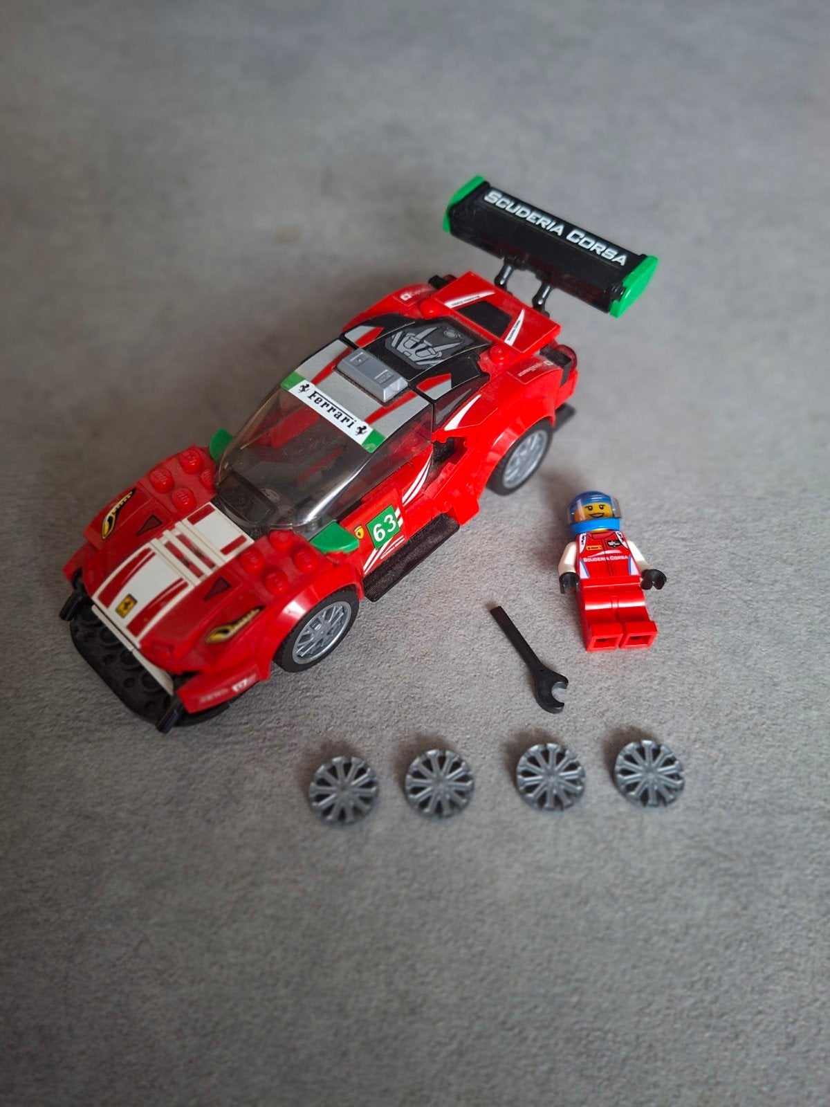 Lego Speed Champions Ferrari 488 GT3 Scuderia Corsa, Inclusief minifiguren, Gebruikt, Lego, Sleutelhanger