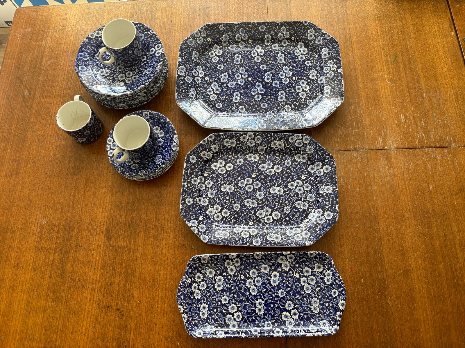 Burleigh Ironstone Servies - Blauw Bloemenpatroon, Ophalen, Gebruikt, Overige stijlen, Aardewerk