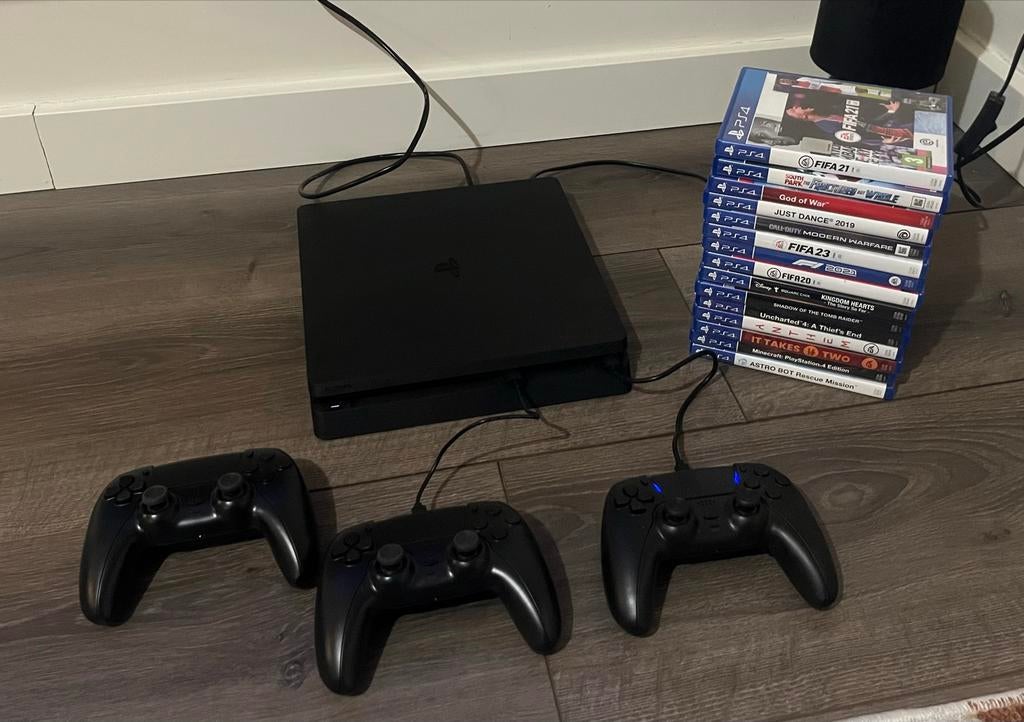 PlayStation 4 met 1TB opslag, 3 controllers en 15 games, Met games, Ophalen of Verzenden, Zo goed als nieuw, 1 TB
