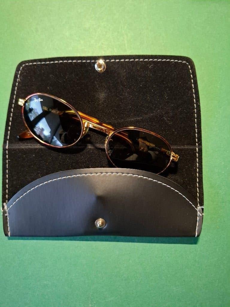 Ray-Ban dames zonnebril in hoes, Zonnebril, Bruin, Ophalen of Verzenden, Zo goed als nieuw