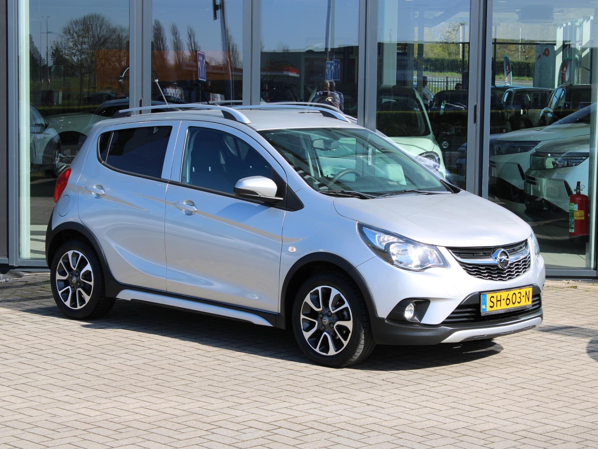 Opel KARL 1.0 Rocks Online Edition AIRCO / PDC / CARPLAY / T, Auto's, Voorwielaandrijving, Stof, Gebruikt, LED verlichting