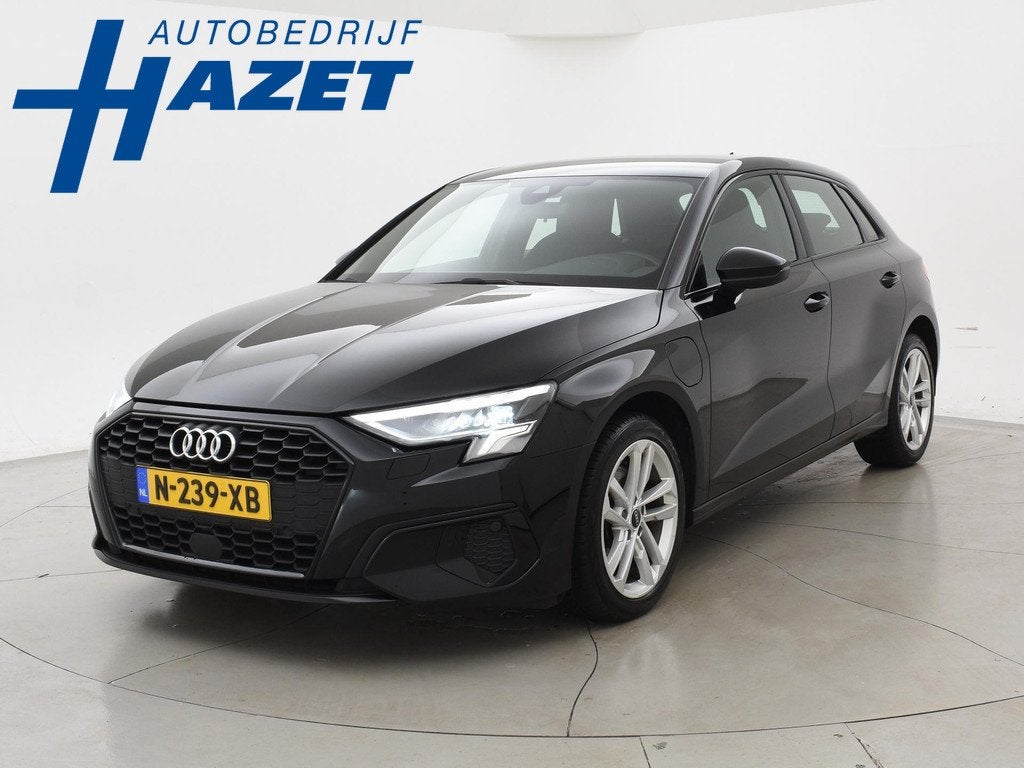 Audi A3 Sportback 40 TFSI e 204 PK PLUG-IN HYBRID + VIRTUAL, Stof, Gebruikt, 4 cilinders, 1535 kg