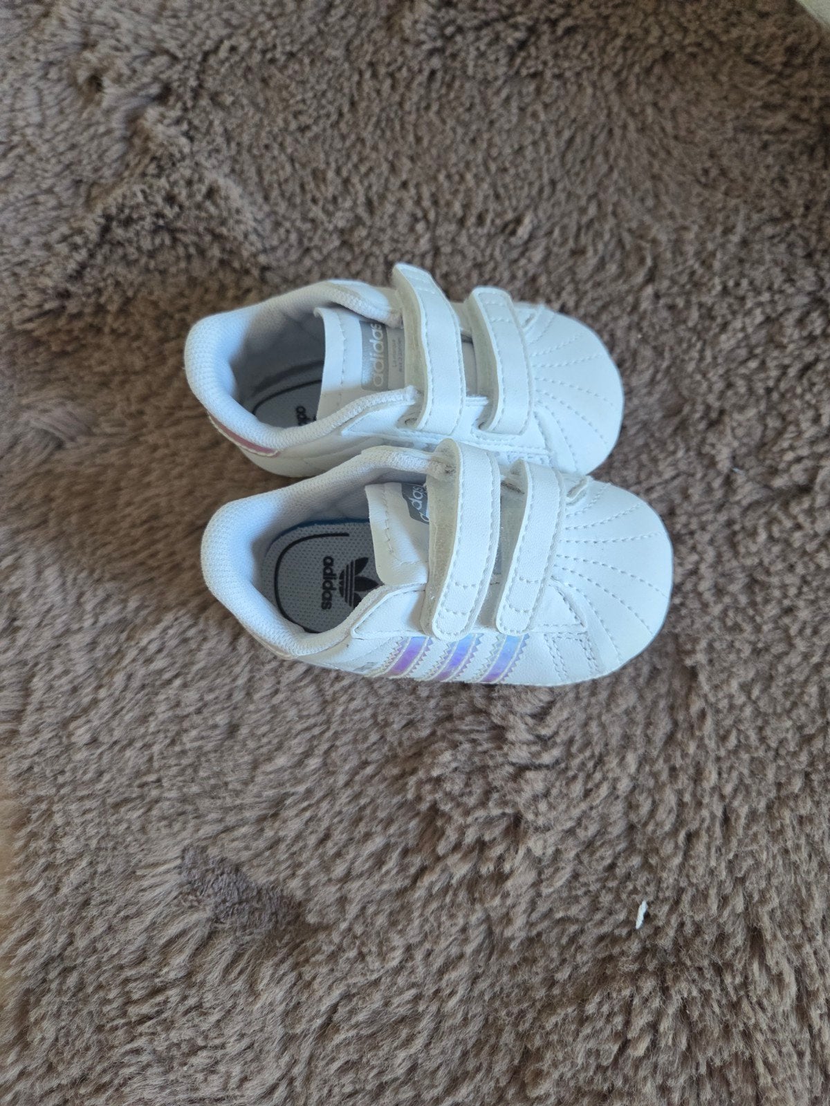 Super schattige Adidas newborn schoentjes maat 17, Adidas, Schoentjes, Jongetje of Meisje, Ophalen of Verzenden