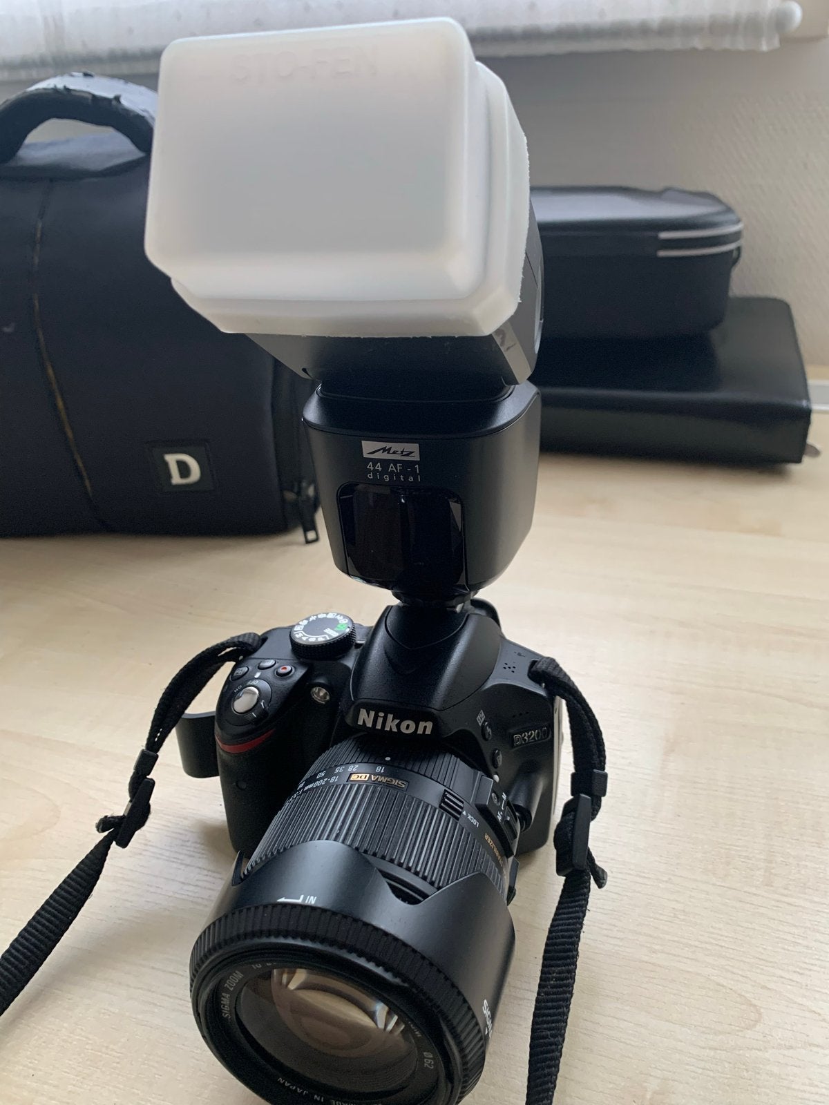 Nikon D3200 Spiegelreflexcamera met Sigma lens en flitser, Ophalen, Spiegelreflex, Zo goed als nieuw, Accu