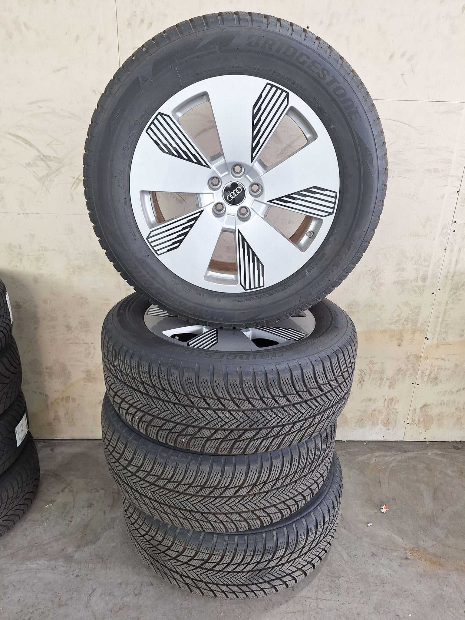 Audi E-Tron Winterset 19 Inch Origineel, Gebruikt, 255 mm, -, -