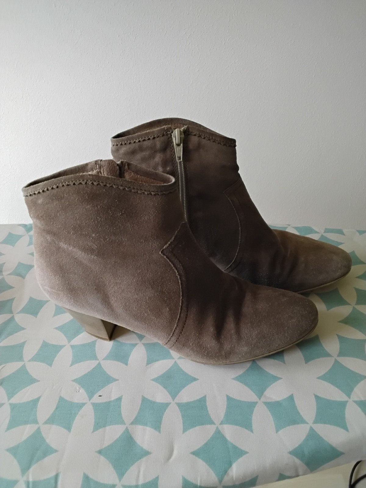 suede laarsjes leer beige nude neutrale kleur 39, Ophalen of Verzenden, Zo goed als nieuw, Beige
