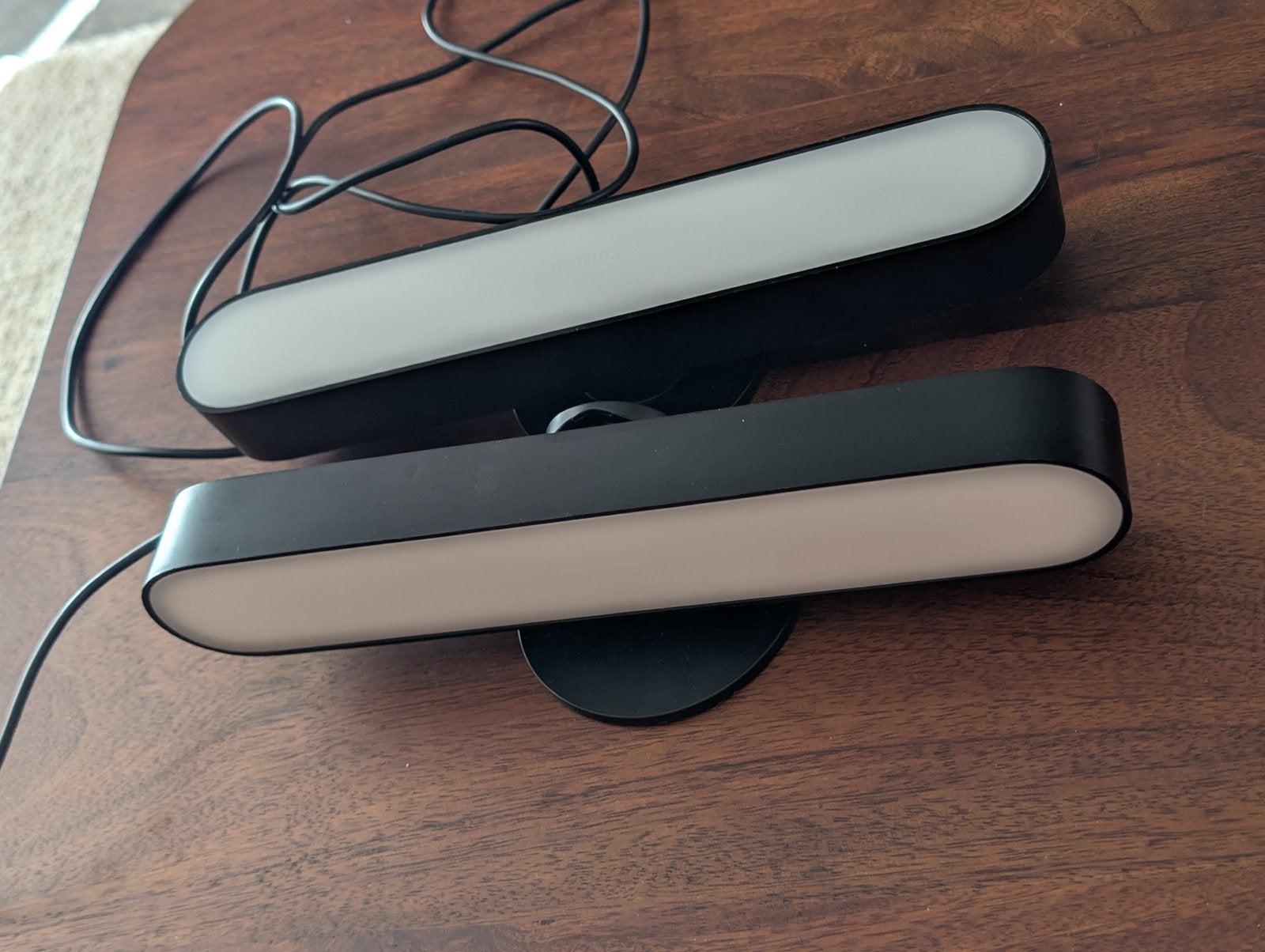 Philips Hue Play Bar - 2 Stuks, Bedienbaar via app, Overige fittingen, Ophalen of Verzenden, Zo goed als nieuw