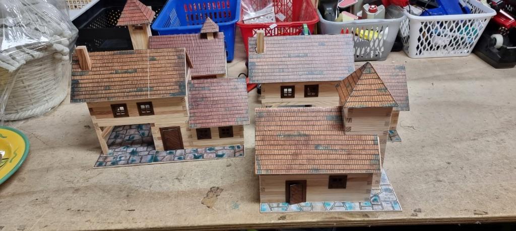 HUISJES / STATIONNETJES voor treinbaan - WD014, Hobby en Vrije tijd, Modeltreinen | H0, Gebruikt, Brug, Tunnel of Gebouw, Wisselstroom