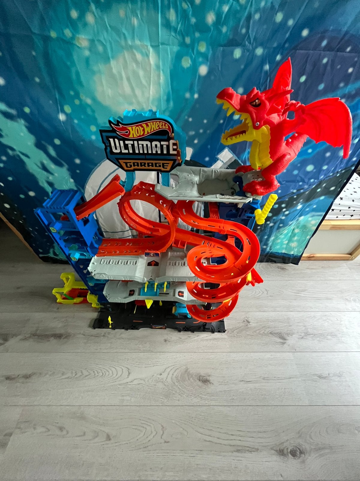 Grote garage hot wheels, Kinderen en Baby's, Speelgoed | Racebanen, Ophalen of Verzenden, Zo goed als nieuw, Handmatig, Hot Wheels