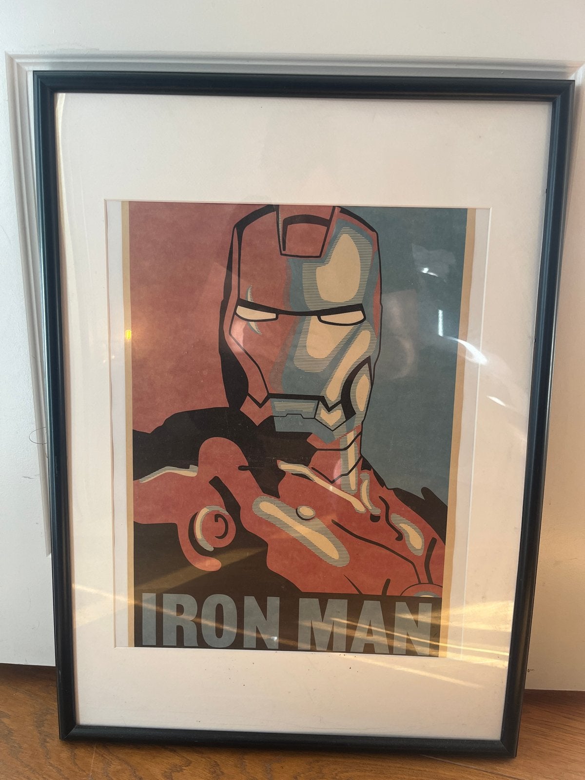 Iron Man Poster in Lijst - Marvel Superheld Kunst, 50 – 75, Gebruikt, Ophalen of Verzenden, Foto of Poster