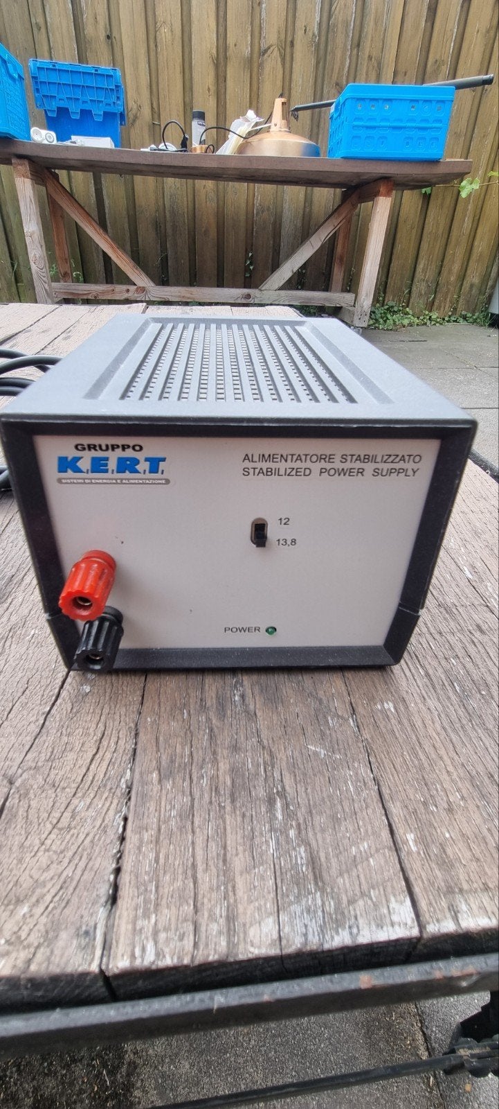 Gestabiliseerde Voeding Gruppo K.E.R.T. 12V/13.8V 6A, Ophalen of Verzenden