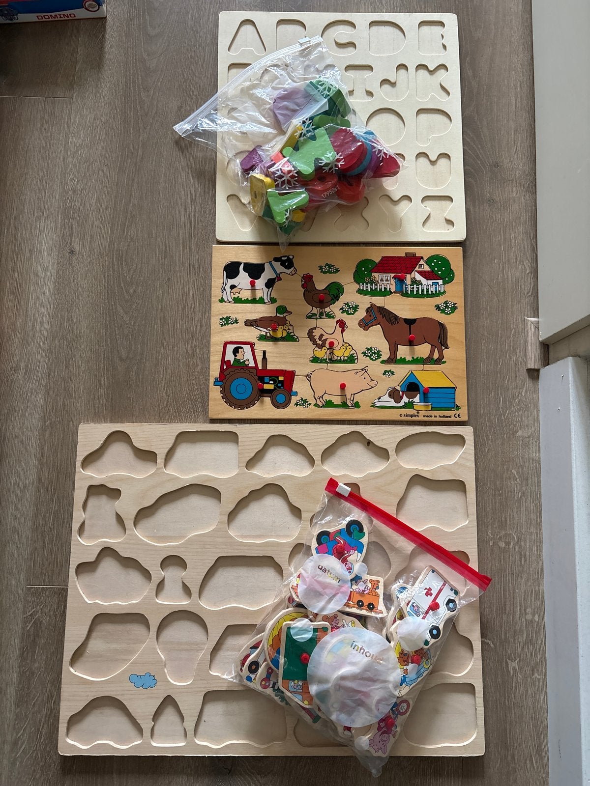3 Houten insteekpuzzels: Alfabet, Boerderij & Vormen, Ophalen, 2 tot 4 jaar, Gebruikt, Van hout