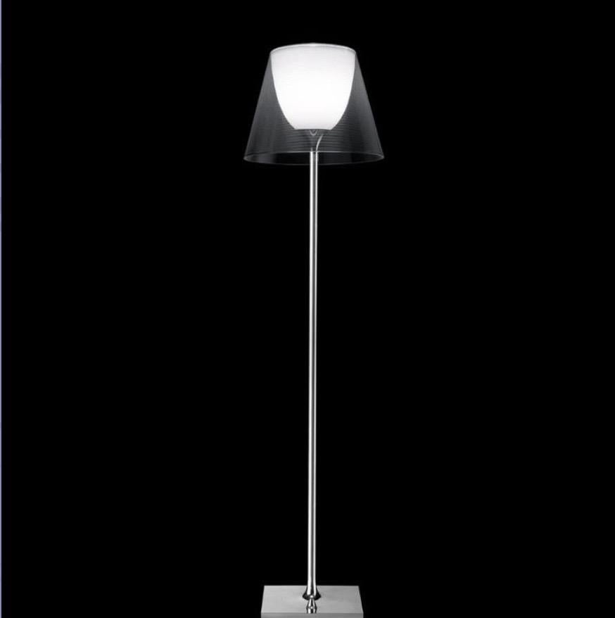 Flos Ktribe F2 vloerlamp, design Phillipe Srarck, Ophalen, Zo goed als nieuw, 150 tot 200 cm, Modern design