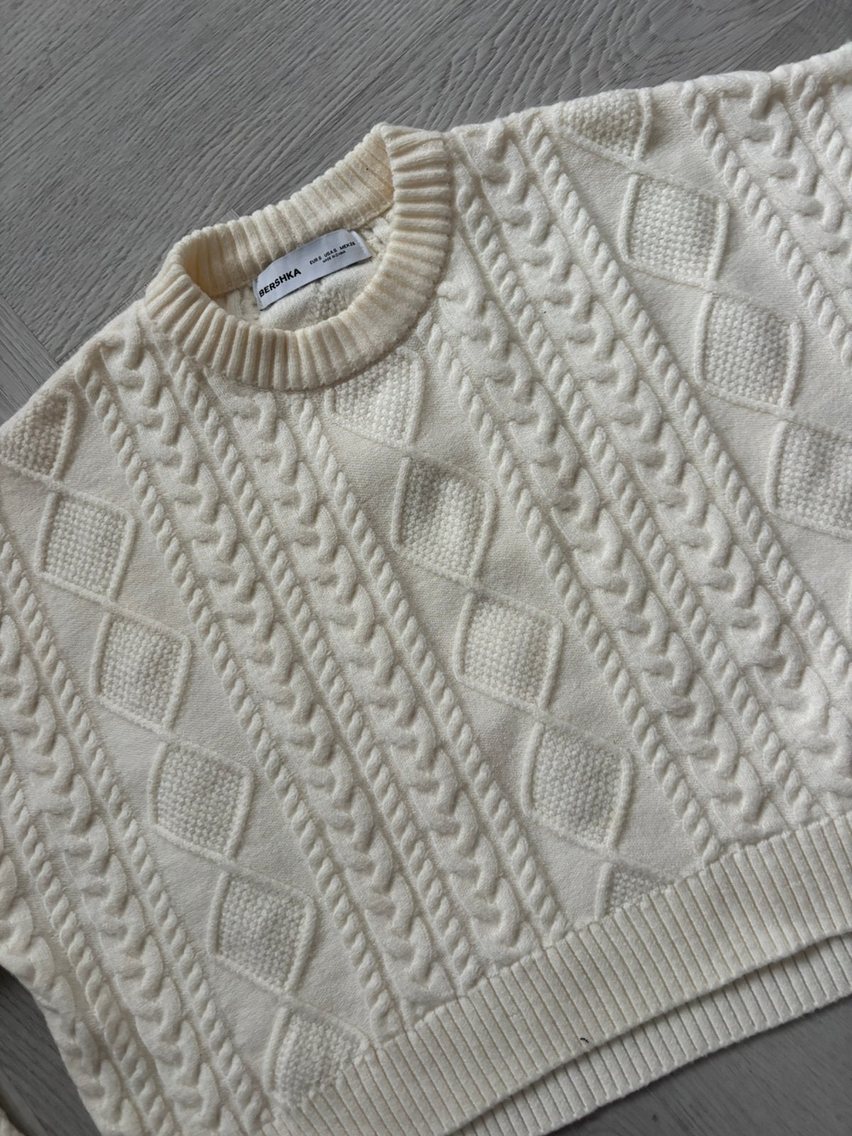NIEUWE trui van Bershka mt S, Ophalen of Verzenden, Nieuw, Maat 36 (S), Wit