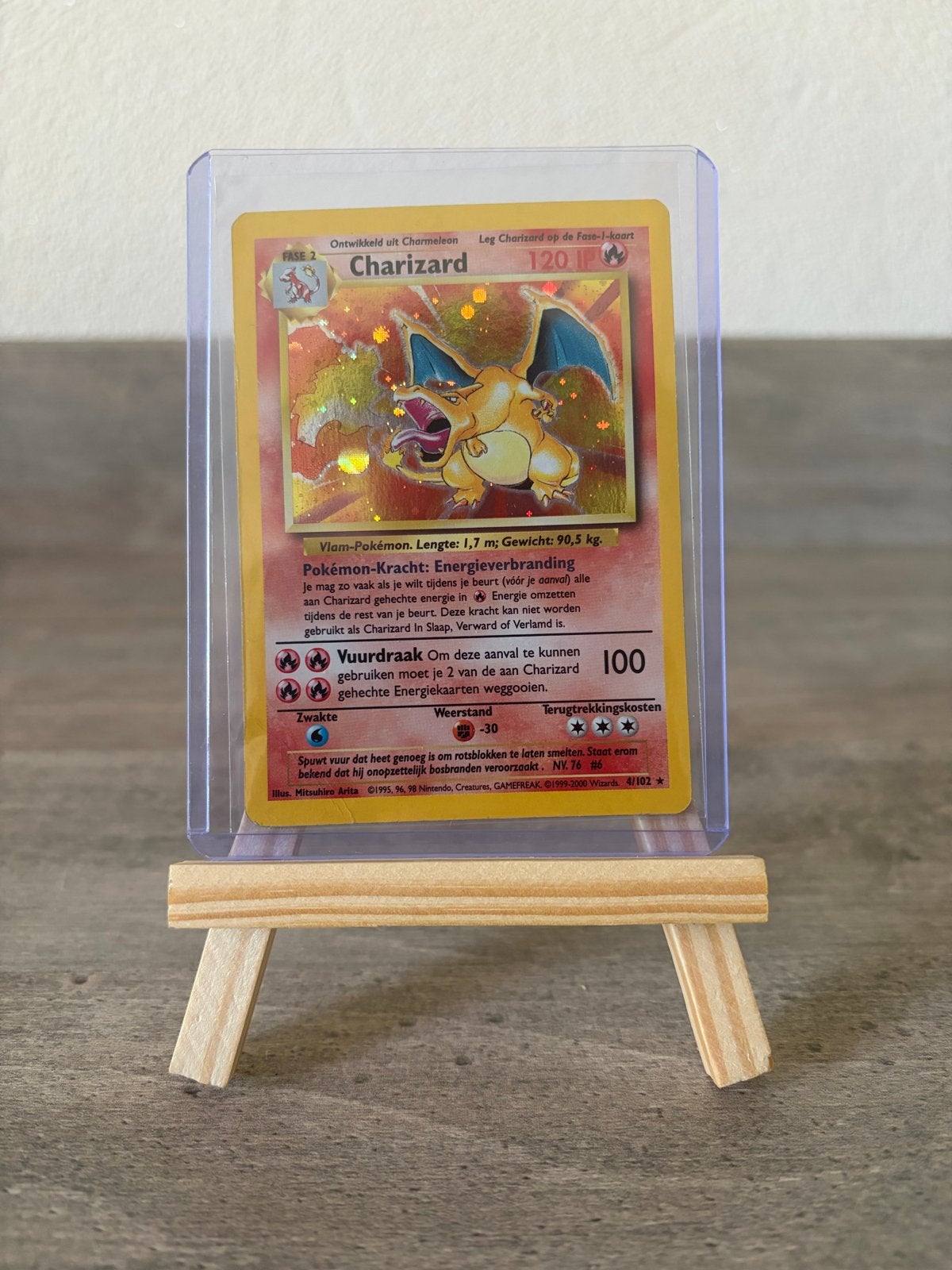 Charizard Pokémon kaart 4/102 Holo Base Set, Ophalen of Verzenden, Gebruikt, Losse kaart, Foil