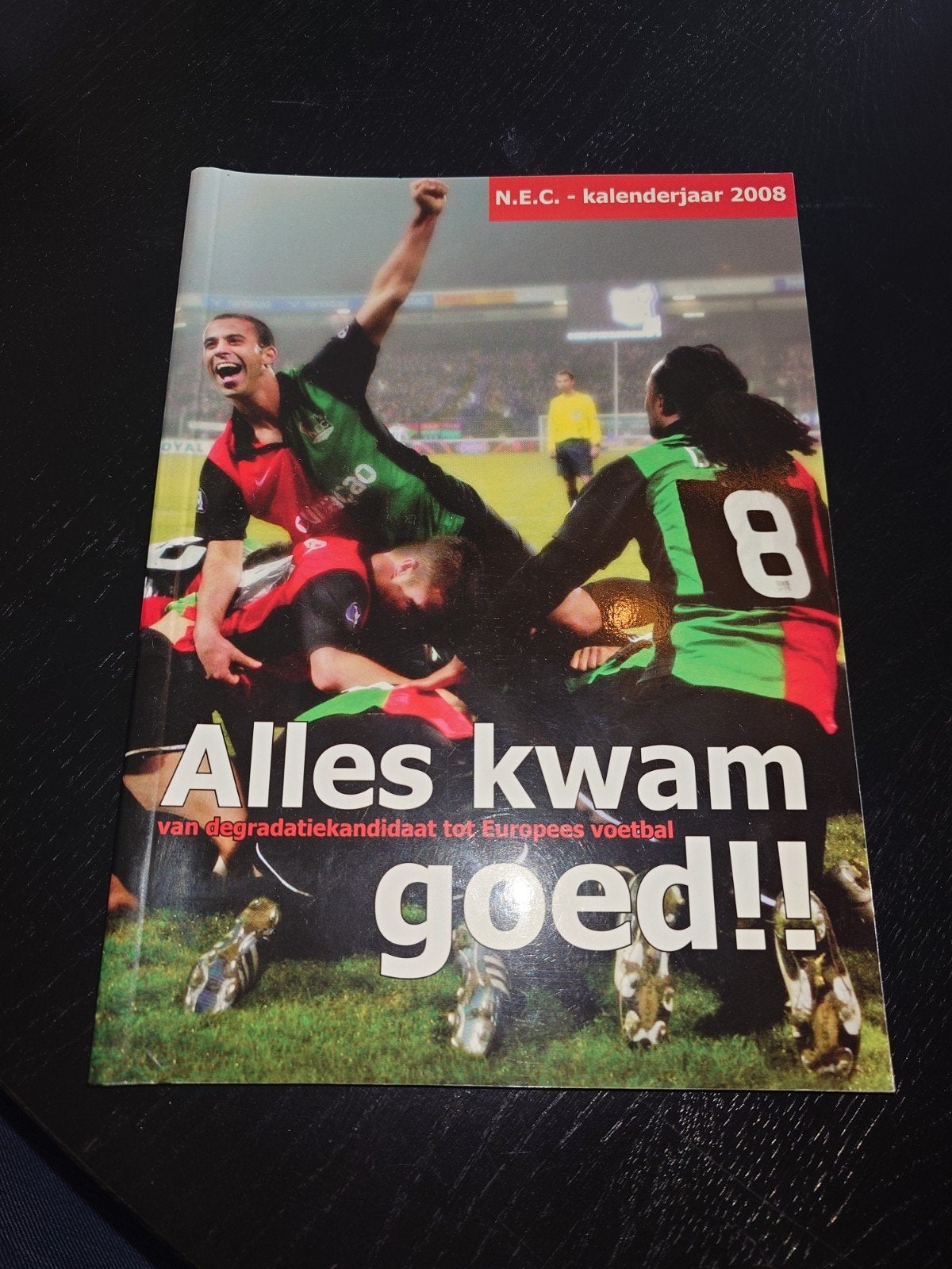 N.E.C. Kalenderjaar 2008: Alles kwam goed!!, Ophalen of Verzenden, Zo goed als nieuw, Belluci excellent media and publishing, Overige sporten