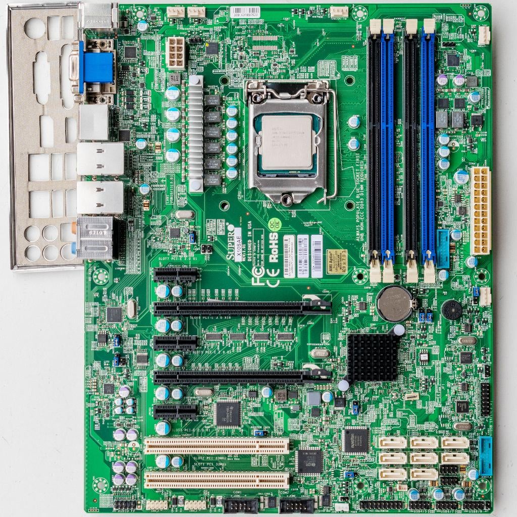Supermicro X10SAE Server/Workstation Moederbord, Computers en Software, Moederborden, Gebruikt, Intel, DDR3, Ophalen of Verzenden