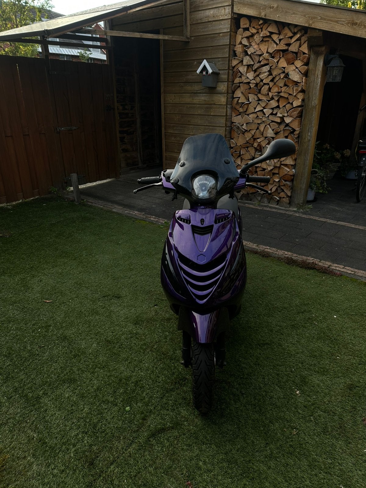 Piaggio Zip 50cc | 2015 | Donkerpaars | Gereviseerde motor, Fietsen en Brommers, Ophalen, Maximaal 45 km/u, Zip, Zo goed als nieuw