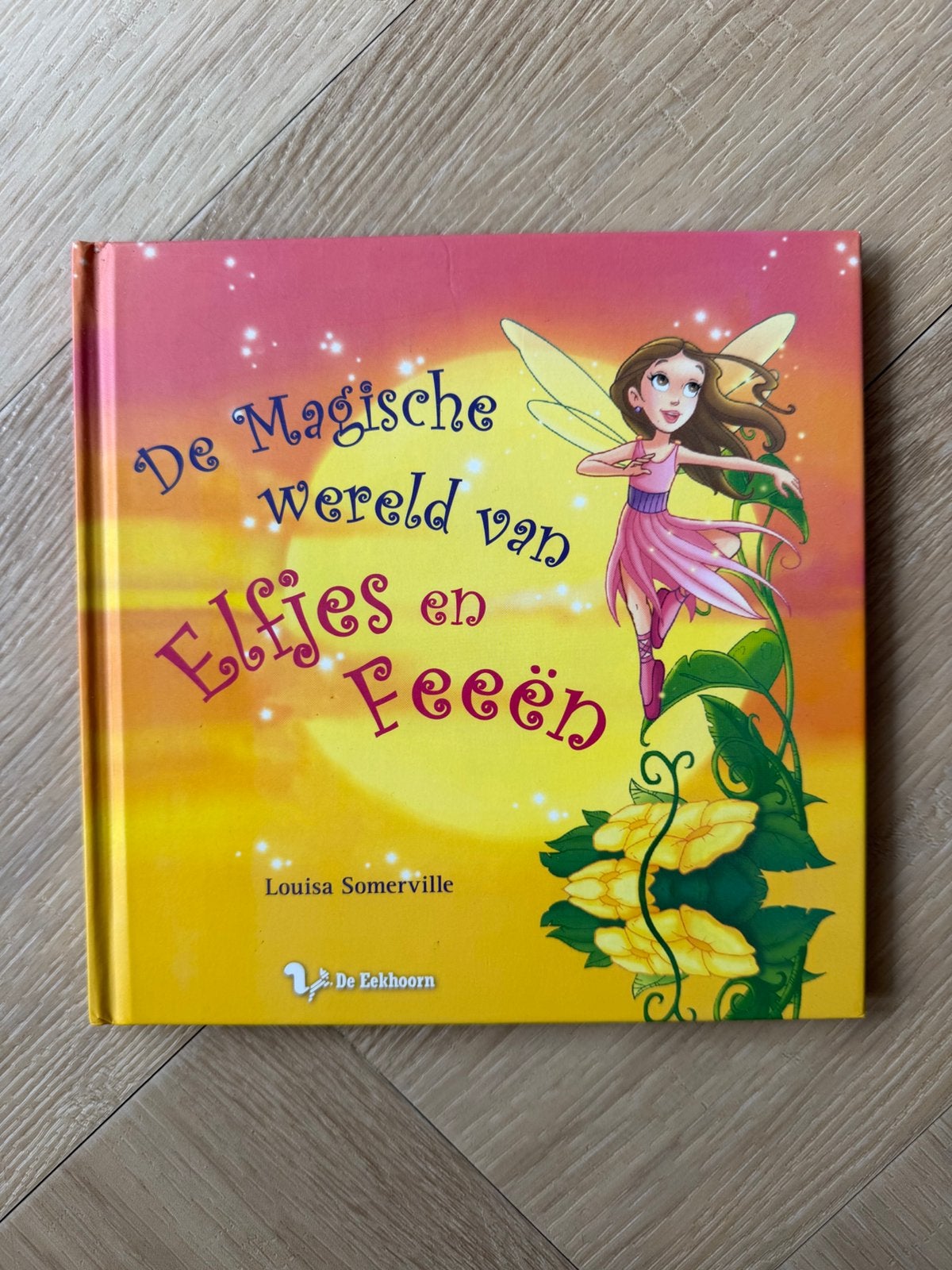 Boek, De magische wereld van Elfjes en Feeën, Ophalen of Verzenden, Zo goed als nieuw, Fictie algemeen