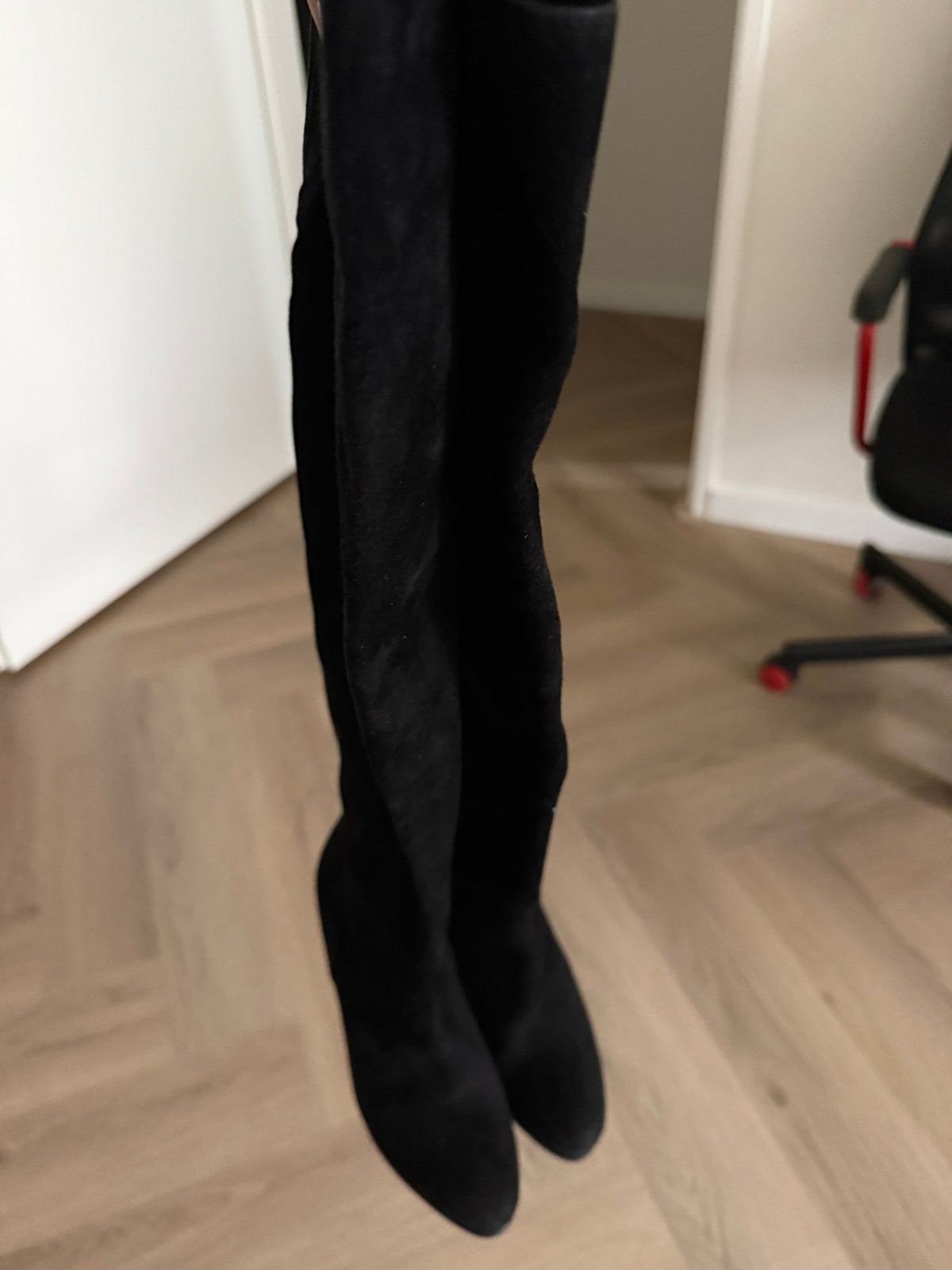 Hoge hakken laarzen maat 37,5(killer high heels,pumps,boots), Hoge laarzen, Zwart, Ophalen of Verzenden, Zo goed als nieuw