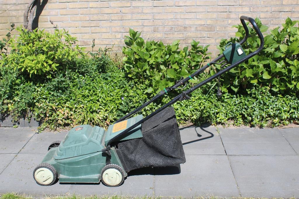 gazonmaaier, Ophalen, Cirkelmaaier, Gebruikt, Elektrische grasmaaier