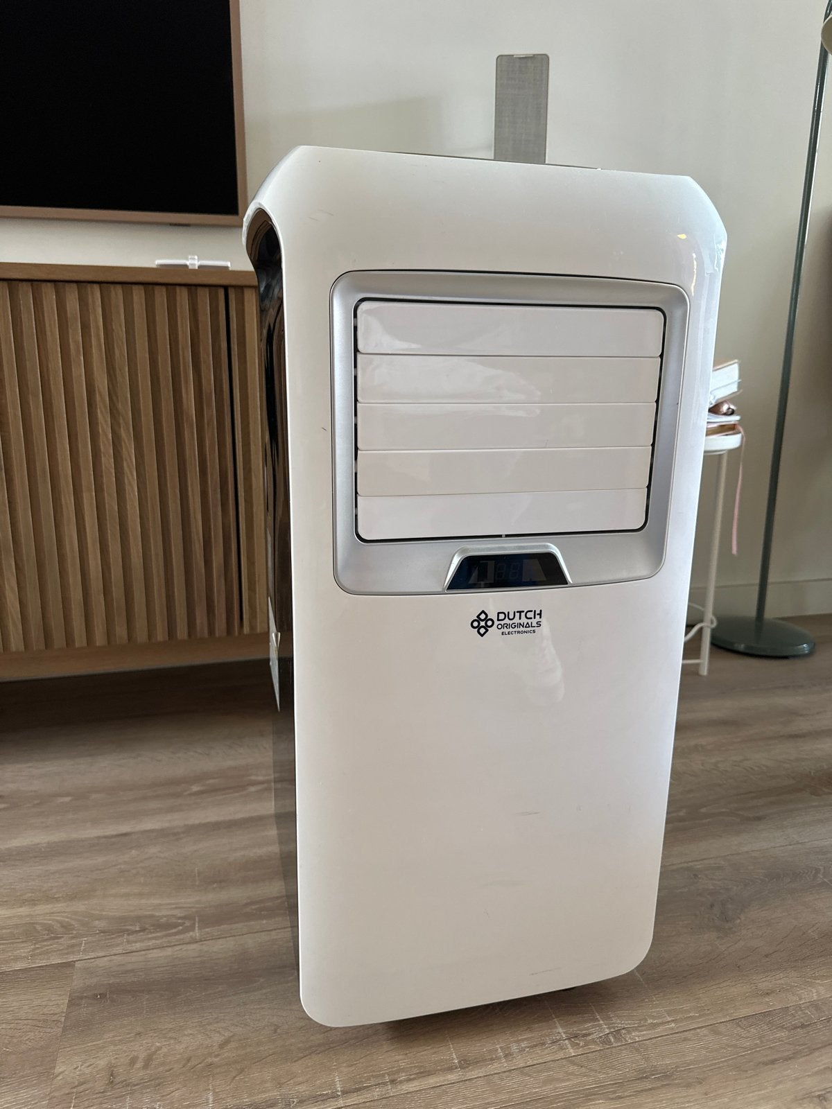 Mobiele airco - defect (gaat aan, koelt niet), Ophalen, Minder dan 60 m³, Ventileren, 3 snelheden of meer