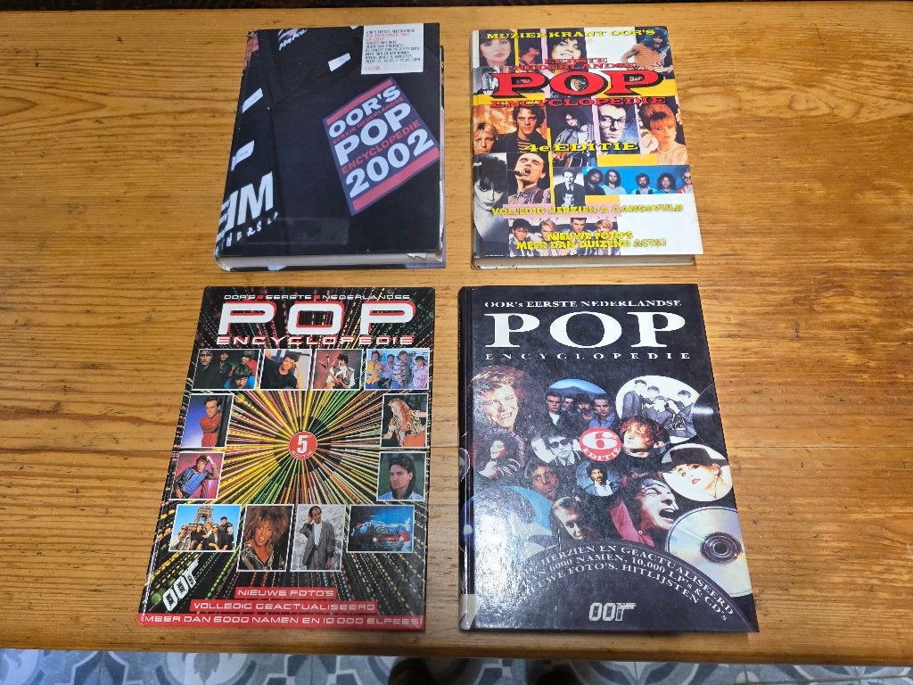Oor's Pop Encyclopedie - Diverse Uitgaven, Boeken, Gelezen, Ophalen of Verzenden, Genre of Stijl, Diverse Auteurs