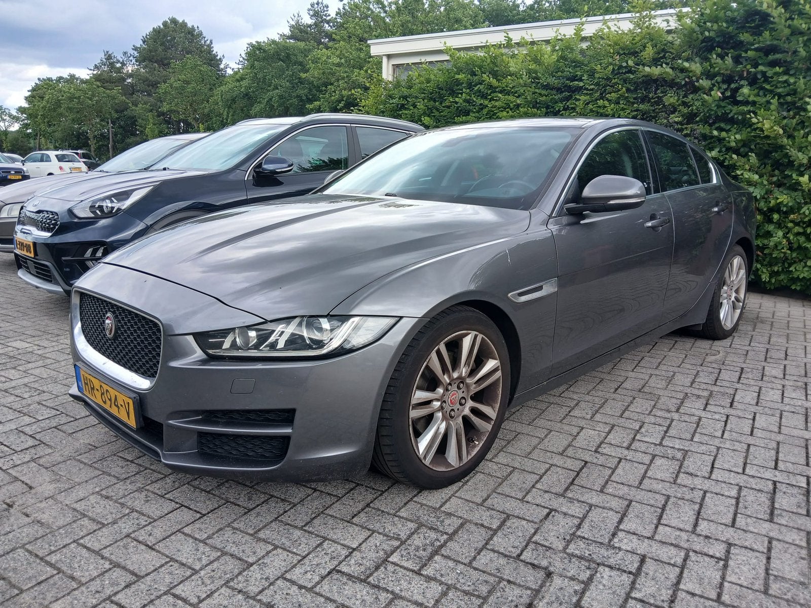 Jaguar XE 2.0D 132KW 2015 XENON/PANORAMA GREY MOTOR DEFECT!, Auto's, Jaguar, Particulier, XE, Diesel, B, Sedan, Handgeschakeld