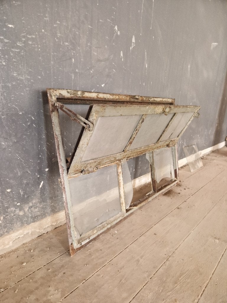 Gietijzer kiep / raam schuur /stal, Antiek en Kunst, Ophalen