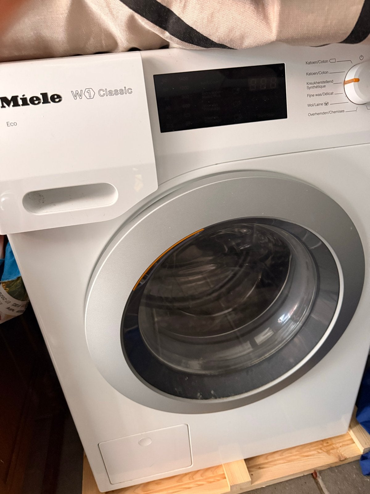 Miele W1 Classic Wasmachine - Rubber gescheurd, Witgoed en Apparatuur, Wasmachines, Ophalen of Verzenden, Voorlader, Wolwasprogramma