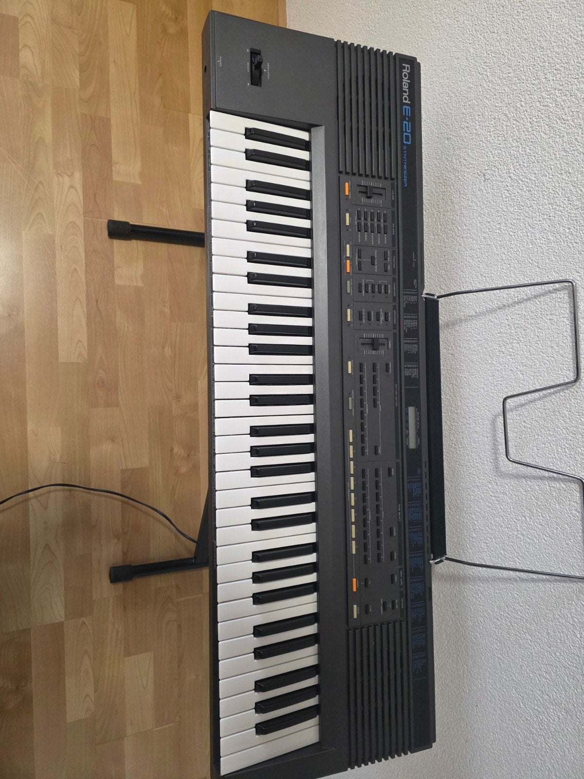 Roland E-20 Synthesizer met standaard, Muziek en Instrumenten, Ophalen of Verzenden