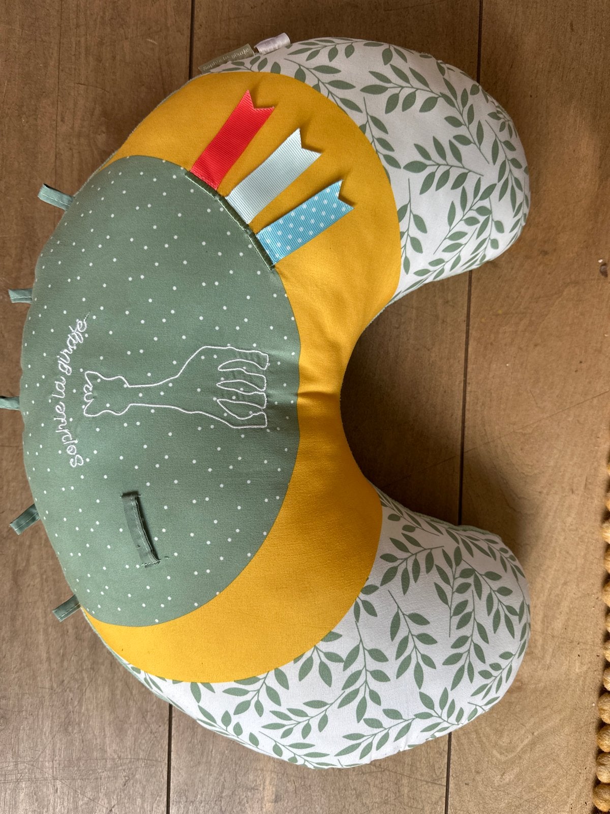 Baby nekkussen met Sophie de Giraf en lintjes, Ophalen of Verzenden, Zo goed als nieuw