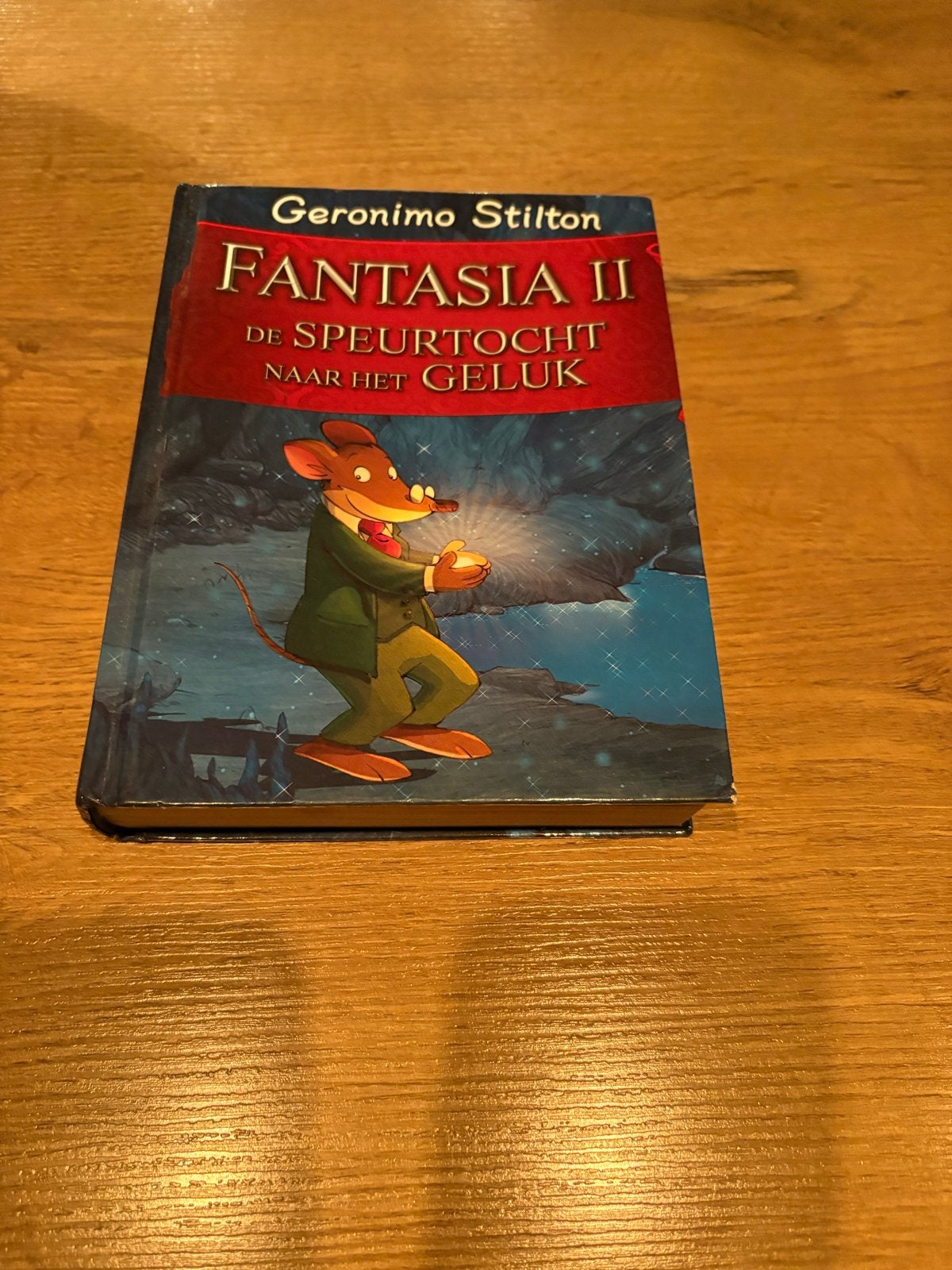 Geronimo Stilton Fantasia II: De Speurtocht naar het Geluk, Boeken, Ophalen of Verzenden, Gelezen, Fictie algemeen