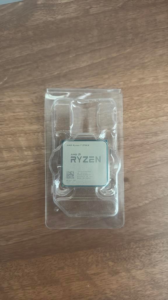 Ryzen 7 2700X, 8-core, Gebruikt, Ophalen of Verzenden, 3 tot 4 Ghz