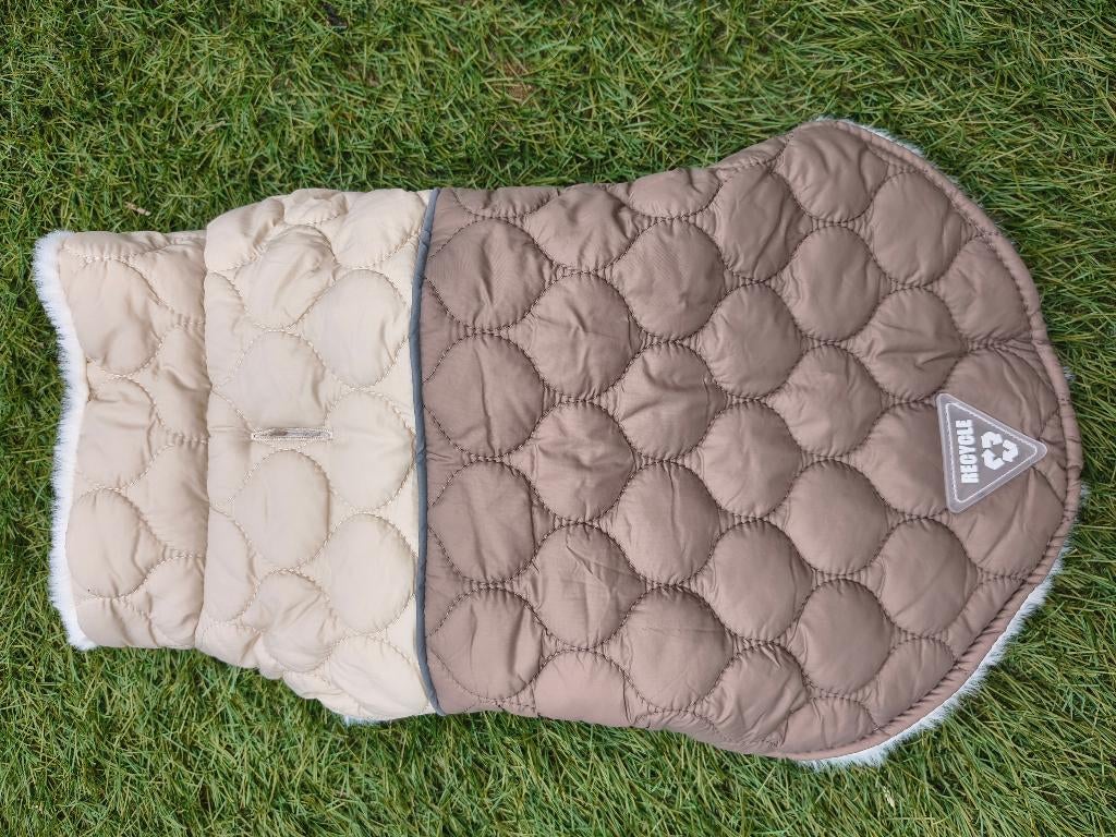 Warm & stijlvol hondendekje/jasje – beige & taupe, Ophalen of Verzenden, Nieuw
