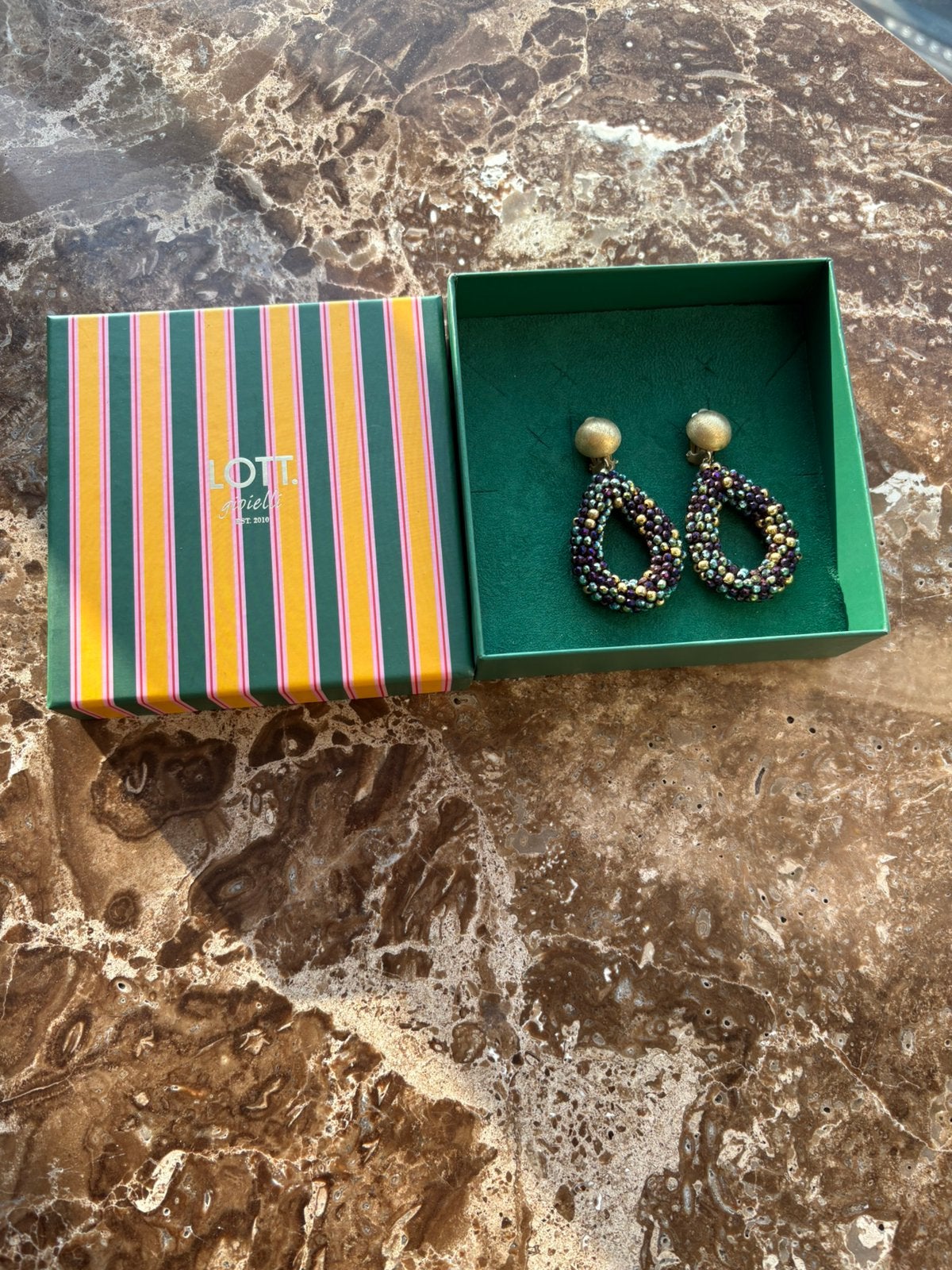 Lott Gioielli druppel clip oorbellen groen paars goud -Nieuw, Sieraden, Tassen en Uiterlijk, Oorbellen, Ophalen of Verzenden, Nieuw
