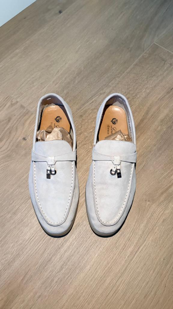 Beige loro piana loafers, Kleding | Dames, Schoenen, Ophalen of Verzenden, Zo goed als nieuw, Instappers, Beige