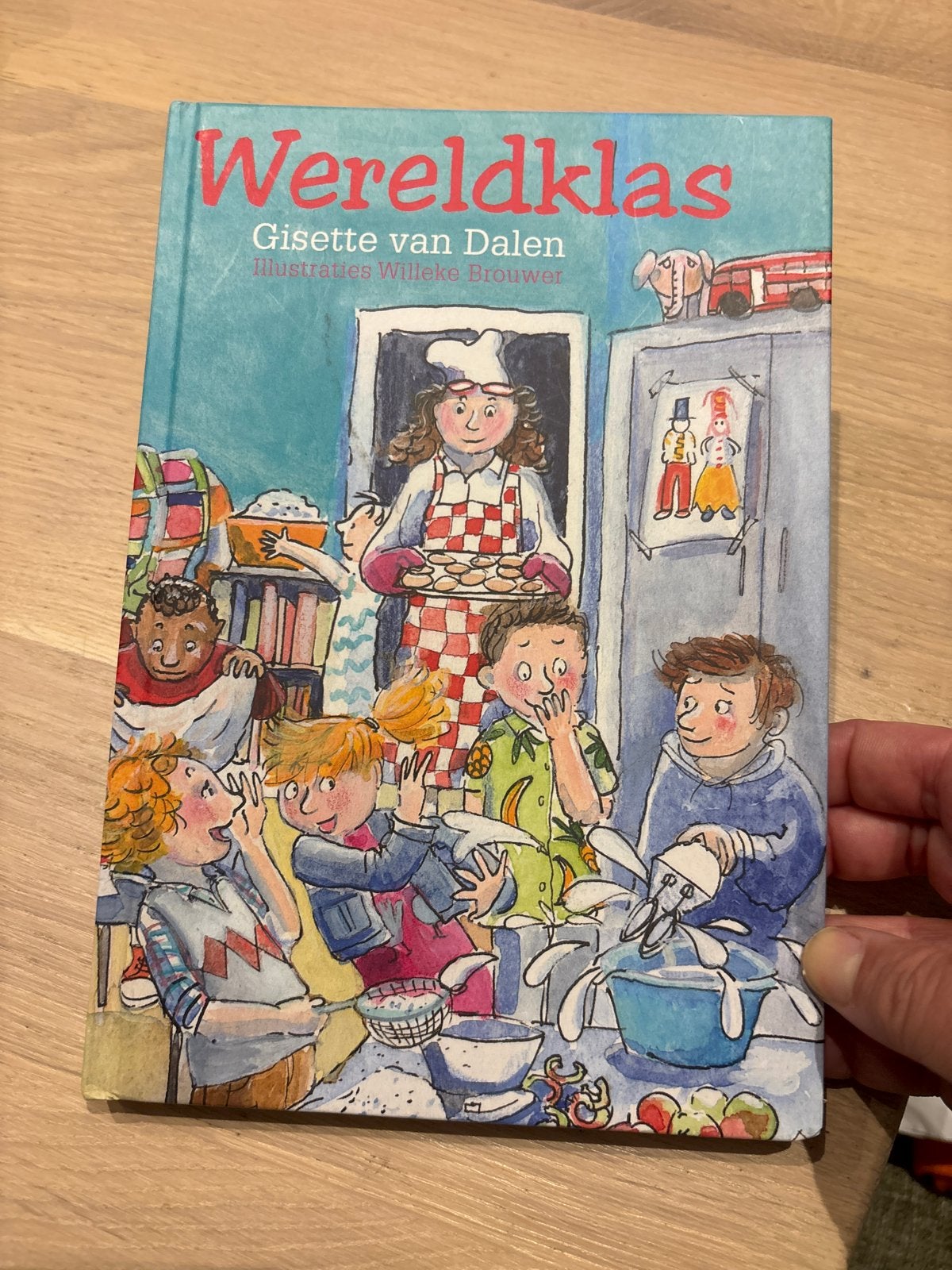 Wereldklas - Gisette van Dalen (Kinderboek), Ophalen of Verzenden, Gelezen, Fictie algemeen