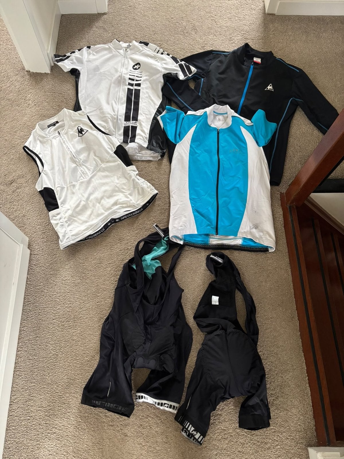 Fietskleding set (Le Coq Sportif, Gore, Assos) - Maat L, Sport en Fitness, Ophalen of Verzenden, Zo goed als nieuw, Helm