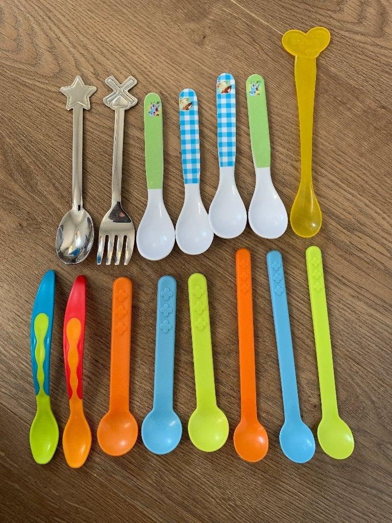 13x plastic babylepels / lepeltjes en Lief lepel en vork, Ophalen of Verzenden, Zo goed als nieuw, Lepel
